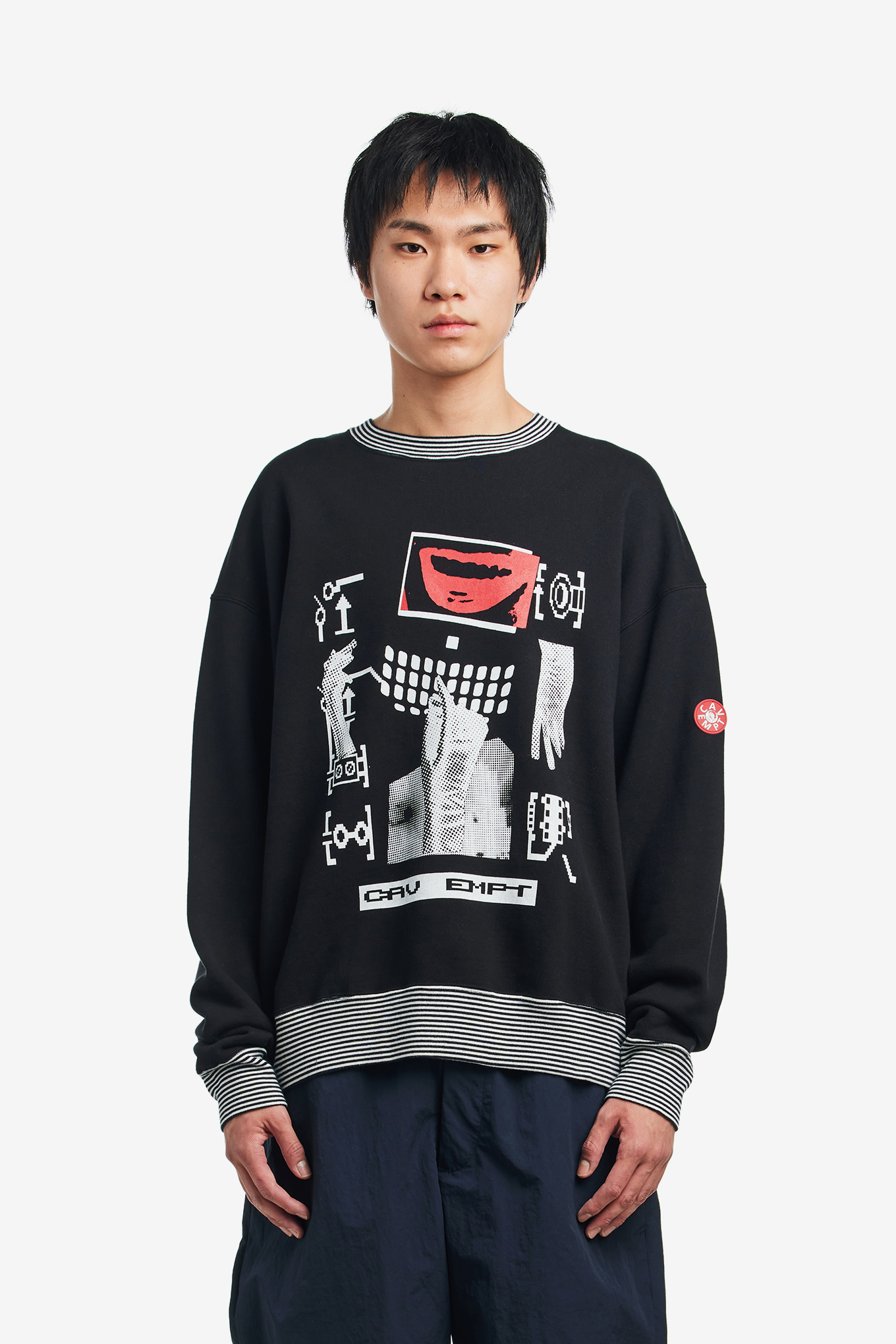 LIPS DISPLAY CREW NECK-CAV EMPT-290000 | 웍스아웃