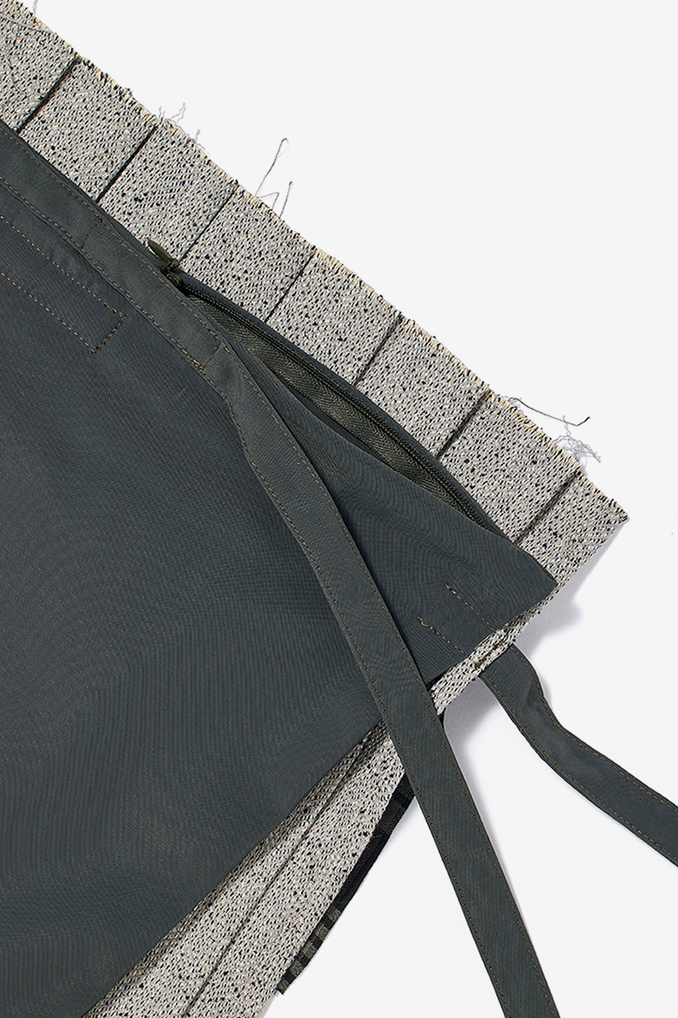 スカート OPENYY PLEATS LAYERED POCKET BELT, KHAKI OPENYY PLEATS LAYERED POCKET BELT, KHAKI | ヤマダウェブコム